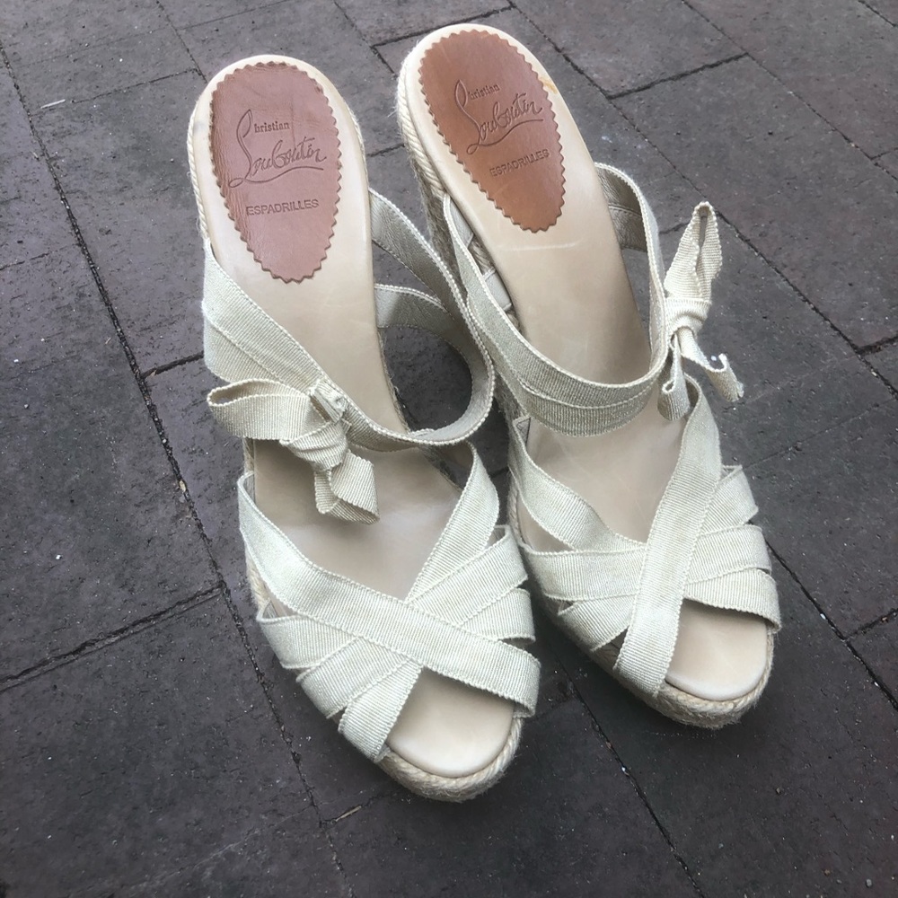 CHRISTIAN LOUBOUTIN SANDALS